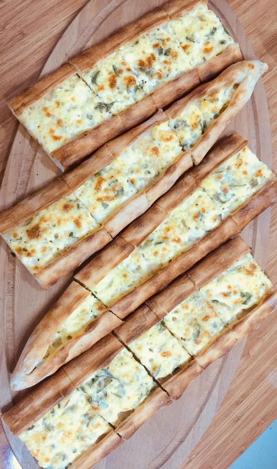 Üç Peynirli Pide - Toraman Karadeniz Pide